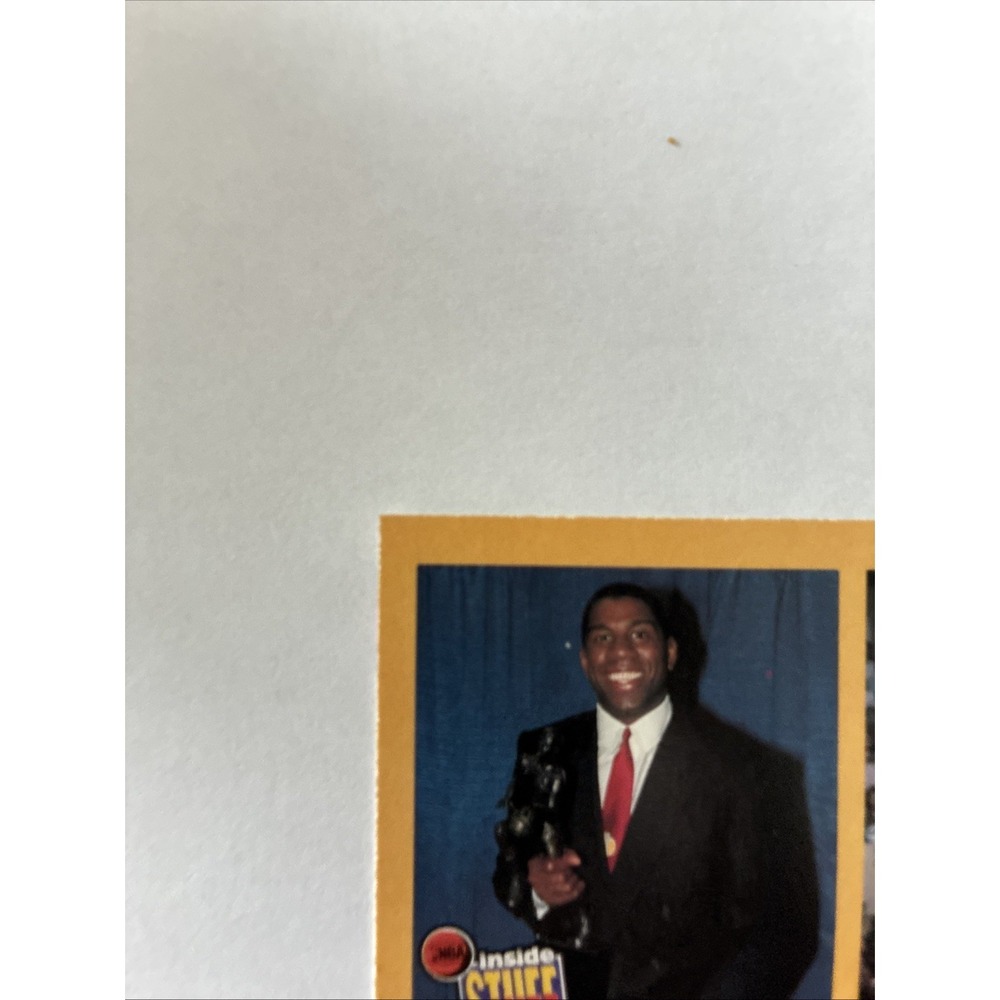 1990-91 NBA Hoops - Inside Stuff Michael Jordan, Magic Johnson #385 - Picture 5 of 7